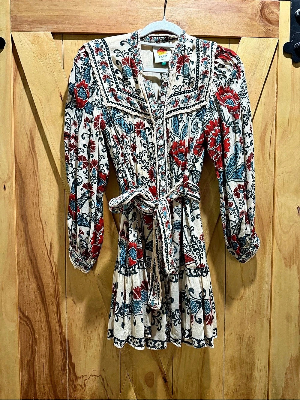 FARM Rio Emily Floral Tapestry Mini Dress Cream & Red Small
